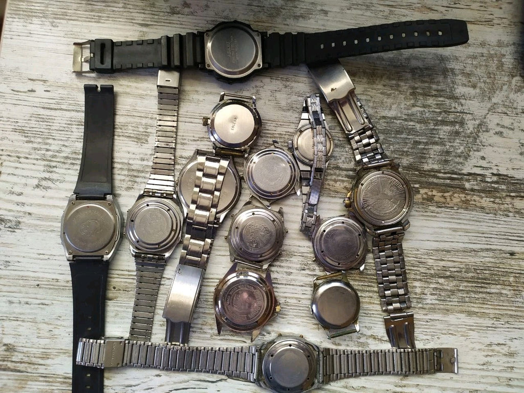 Group of vintage USSR wristwatches, some with straps – detail 11