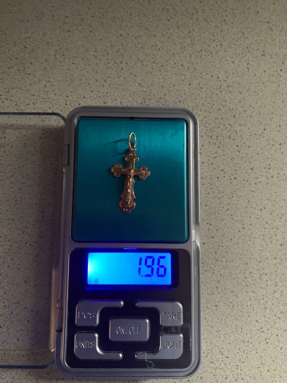Religious gold pendant from Ukraine weighing 1.94 grams – detail 7