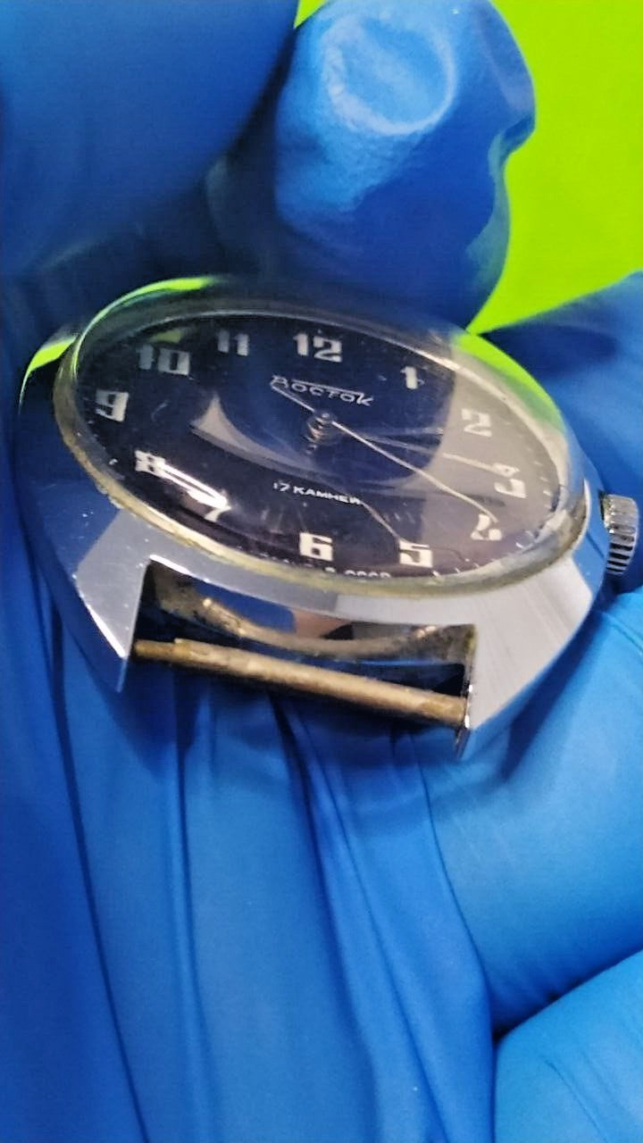 Vintage chrome-plated tonneau case Vostok mechanical watch – detail 7