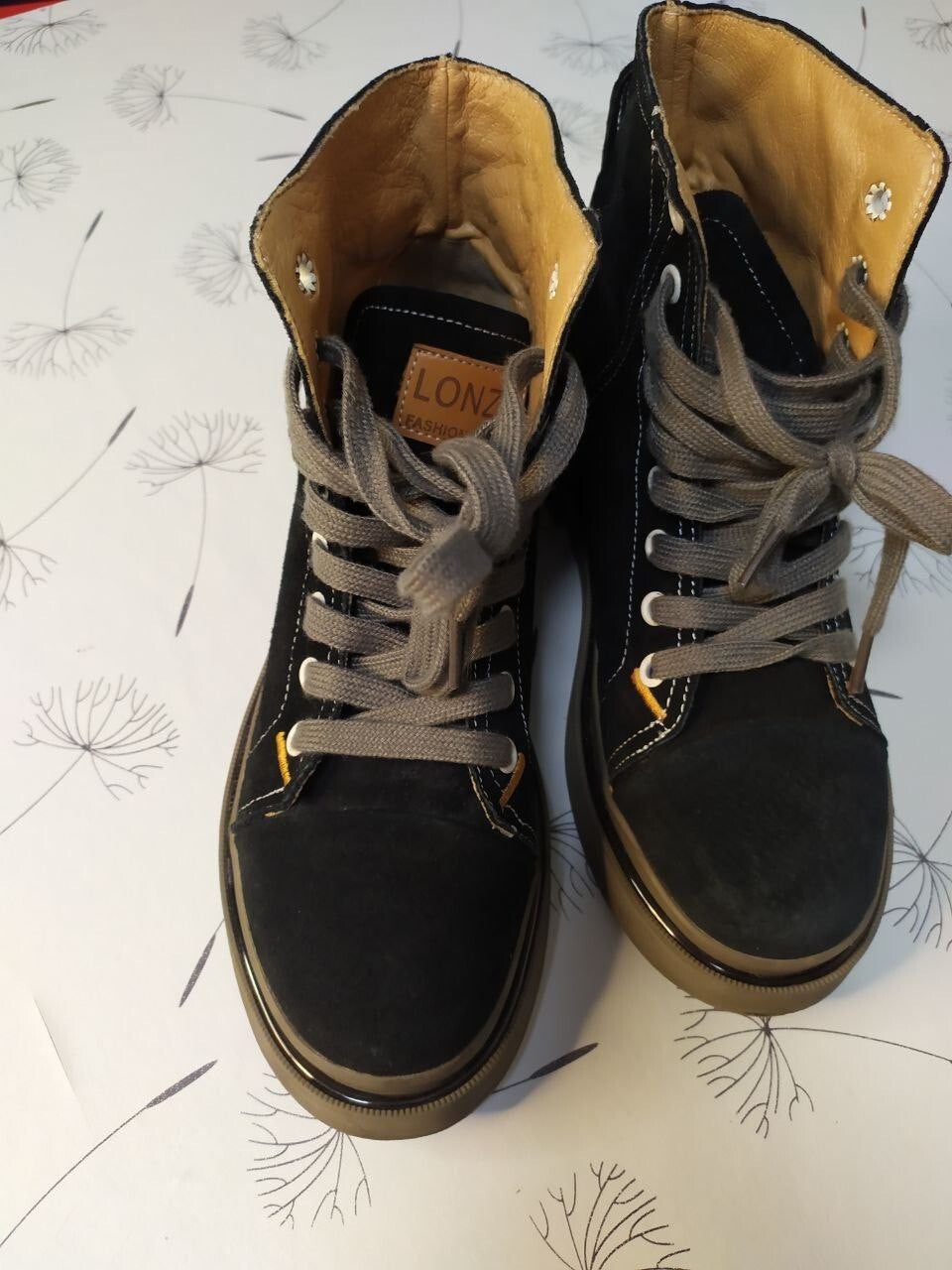 Leather boots size 37-38 front view of the leather upper – detail 14