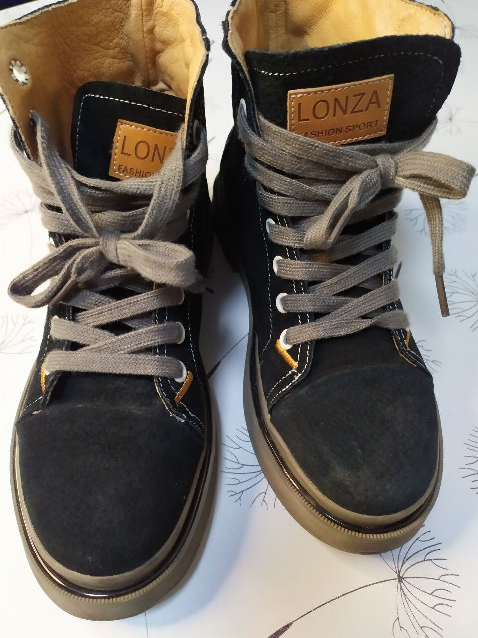 Leather boots size 37-38 front view of the leather upper – detail 8