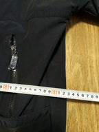 Lady Sharm parka zippered side pocket and side slit at the hem – detail 13