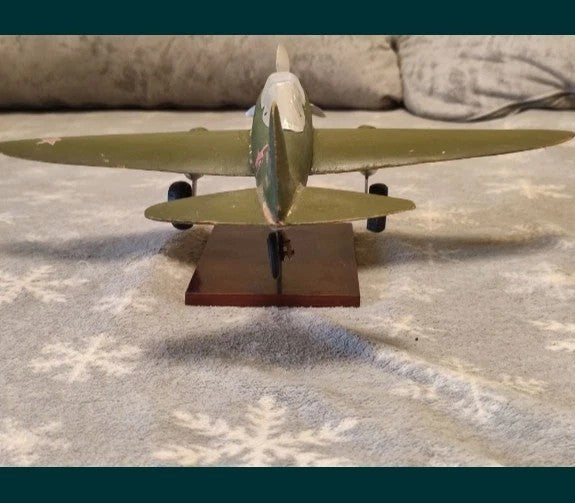 Soviet WWII airplane model close-up of broken propeller blades