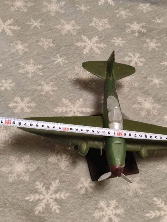 Yak-3 model in green camouflage with red star insignia on wings and tail – detail 8