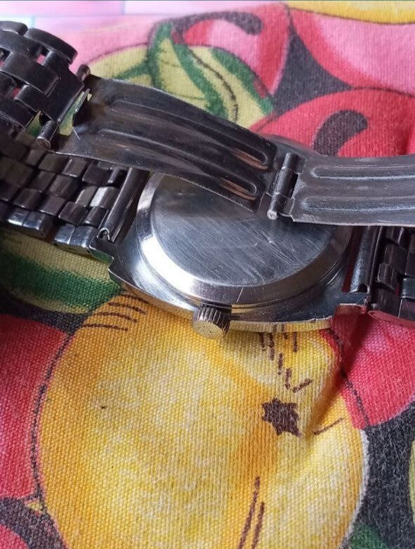 Vintage ZIM watch with metal bracelet included